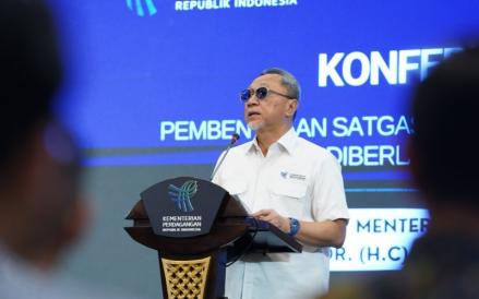 Gerak Cepat Berantas Impor Ilegal, Mendag Keluarkan Kepmendag Nomor 932  