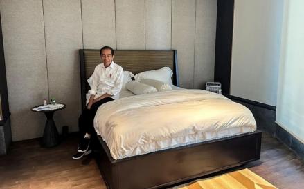 Presiden Jokowi akhirnya bisa tidur dengan nyenyak bahkan pules saat bermalam di Istana Negara Ibu Kota Nusantara atau IKN, Kalimantan Timur. (Setkab)