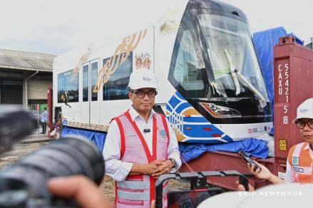 Rangkaian Kereta Tanpa Awak Dari China Tiba di RI, Ini Wujudnya