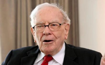 Warren Buffett Jual 50 Persen Portofolio Saham Apple, Ini Respons Pasar. (Foto: MNC Media)