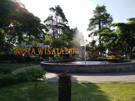 Pelaku Usaha Kota Batu Tak Patok Harga Tinggi Demi Tarik Wisatawan Asing. (Foto: Avirista/MNC Media)