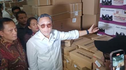 Mendag: Jangan Bangga Beli Kaos Rp60 Ribu Dapat Tiga dari Luar Negeri, Bisa Rugikan Negara. (Foto: Felldy/MNC Media)