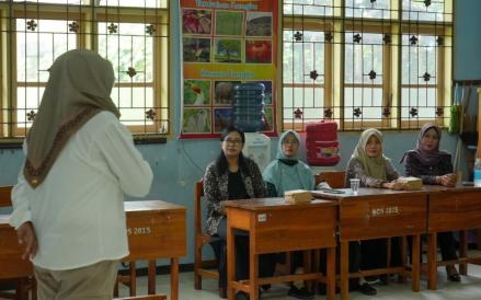 Guru PPPK Diambil Alih Pemerintah Pusat, Komisi II DPR Tunggu Aturan Teknis. (Foto: Istimewa)