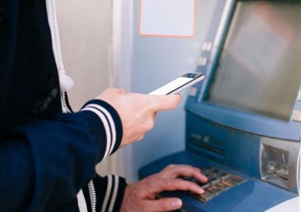 Cara Ambil Uang di ATM tanpa Kartu, Mudah Cukup Pakai m-Banking 