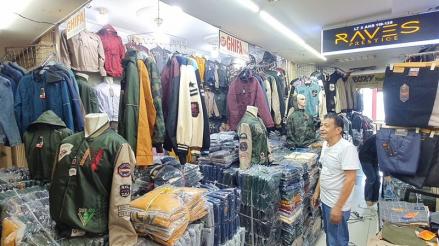 Pedagang Tanah Abang Teriak Penjualan Anjlok, Gara-Gara Daya Beli Turun? (foto farhan)
