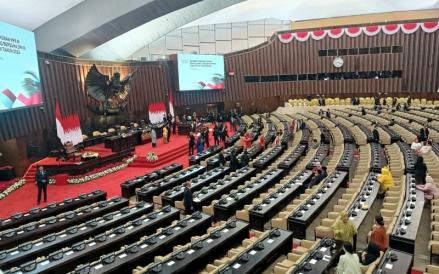 Ada yang berbeda dengan sidang tahunan DPR/MPR 2024 kali ini, yakni berubahnya tata letak kursi. (Arif Julianto/MPI)