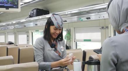 Intip Gaji Pramugari Kereta Api di Indonesia, Lengkap dengan Tugas dan Syaratnya. (Foto: MNC Media)
