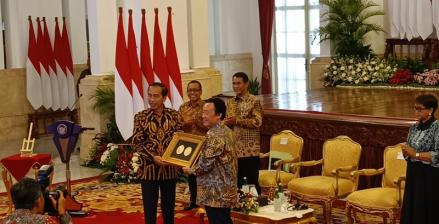 Terima Penghargaan Agricola Medal dari FAO, Jokowi: Ini Sebuah Kehormatan
