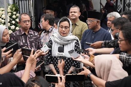 Kenang Sosok Faisal Basri, Sri Mulyani: Sangat Passionate Bekerja dan Berbicara dengan Hati. (Foto IG @smindrawati)