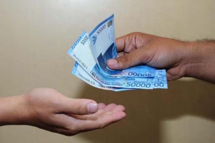 Inilah Contoh Surat Perjanjian Utang Piutang di Atas Materai. (FOTO: MNC MEDIA)
