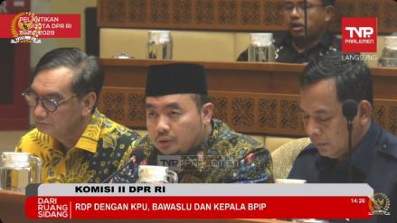 Anggaran 2025 Tembus Rp3 Triliun, KPU Usul Bentuk Akademi Kepemiluan. (Foto YouTube Komisi II DPR)