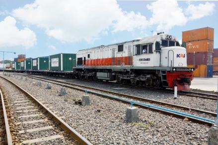 Kinerja KAI Logistik Naik 20 Persen Didorong Layanan Angkutan Limbah B3 (foto dok kai logistik)
