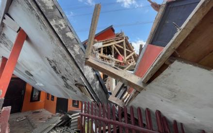 Ribuan rumah rusak dan ratusan orang mengungsi akibat bencana gempa bumi Magnitudo 4,9 yang mengguncang Kabupaten Bandung, Jawa Barat. (MNC Media)