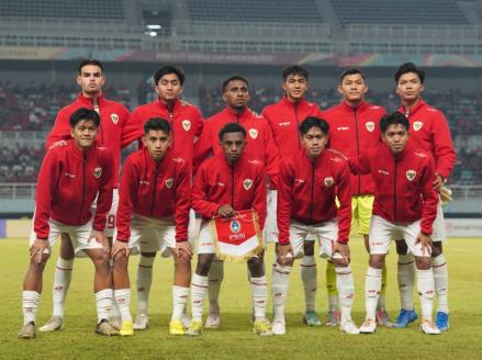 Pelatih Timnas Indonesia U-23, Gerald Vanenburg memanggil 30 pemain untuk mengikuti pemusatan latihan (TC) di Jakarta. (Foto: PSSI)