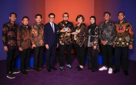 Komitmen Jalankan BBM Satu Harga Wilayah 3T, Pertamina Sabet Dua Penghargaan di Amerika