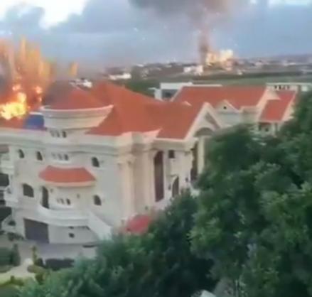 Angkatan udara Israel melakukan serangan ke area permukiman di Lebanon Selatan. Serangan udara itu menewaskan 9 orang dan 3 luka-luka. (foto: MNC Media)