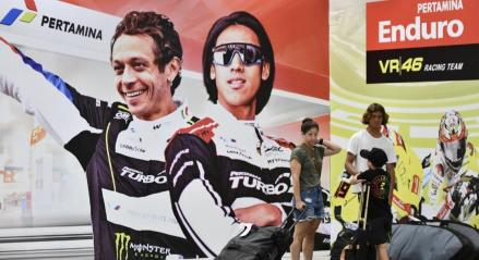 Jelangan Gelaran MotoGP, Wisatawan Mancanegara Mulai Padati Bandara Lombok (FOTO: DOK ist)