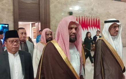 Imam Besar Masjid Nabawi Syekh Ahmad bin Ali Al-Hudhaify mengunjungi Indonesia. (MNC Media)