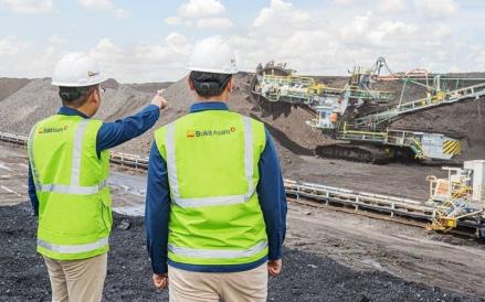 PT Bukit Asam Tbk (PTBA) berkolaborasi dengan produsen baterai asal China, CATL untuk memproduksi bahan baku baterai kendaraan listrik. (Foto: Dok. PTBA)