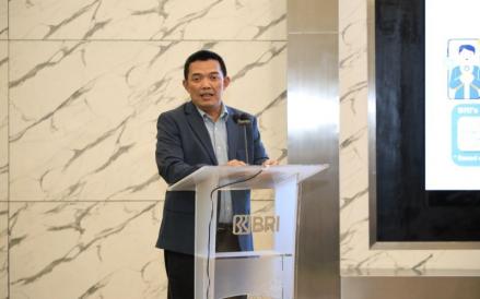 Direktur BRI Raih Indonesia Distinguished Human Capital Leader Awards 2024