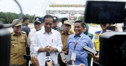 Pj Gubernur Sumut Dampingi Jokowi Resmikan Tol Indrapura-Kisaran Seksi 2