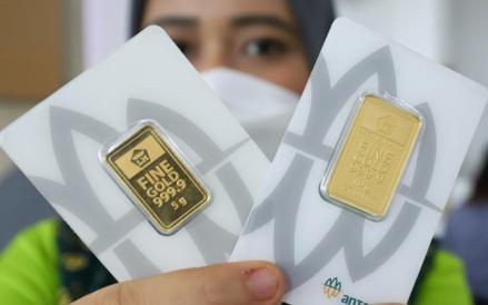 Naik Rp12 Ribu, Berikut Rincian Harga Emas Antam Hari Ini. Foto: iNews Media Group.