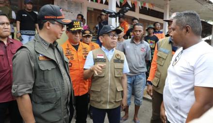 Menko PMK Sebut Huntara Pengungsi Erupsi Lewotobi Laki-Laki Rampung dalam Dua Bulan  (FOTO:Dok Ist)