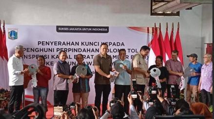 AHY Serahkan Kunci Rusunawa Rawa Buaya ke Warga Eks Kolong Tol. (Foto: Refi Sandi/MNC Media)
