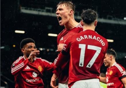Pendapatan Manchester United naik 17 persen dalam tiga bulan yang berakhir hingga 31 Maret. Namun Man United tetap mencatatkan kerugian. (foto: Instagram)