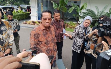 Menteri Hukum Andi Agtas menanggapi pernyataan Presiden Prabowo Subianto yang menyinggung perbaikan demokrasi dan usulan kepala daerah dipilih DPRD.