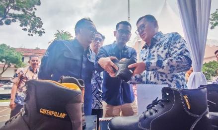 Kemenperin Sita Produk Impor Tak Ber-SNI Senilai Rp5,09 Miliar, Ada Mainan Anak hingga Sepatu. Foto: MNC Media.