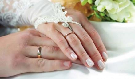 4 Perbedaan Cincin Nikah Pria dan Wanita yang Perlu Diketahui. (Foto: MNC Media)