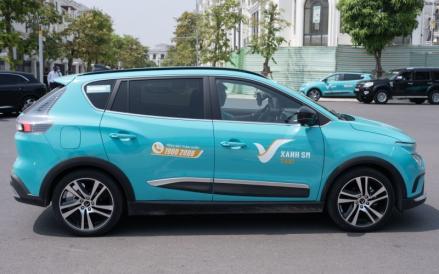 Perusahaan otomotif asal Vietnam, VinFast menghadirkan layanan taksi di Jakarta, Indonesia lewat Xanh SM. (Foto: Dok. Xanh SM)