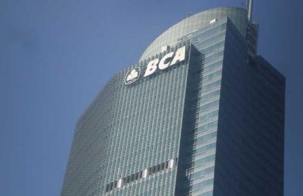 Bisa Sambil Rebahan, Begini Cara Top Up Flazz di M-Banking BCA. (Foto: Cara Top Up Flazz di M-Banking BCA)