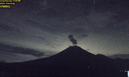 Gunung Semeru Lima Kali Erupsi, Tinggi Letusan Capai 2.000 Meter (foto dok ist)