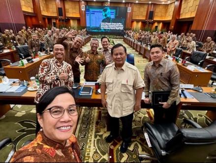 Sibuk Susun Aturan PPN 12 Persen, Sri Mulyani cs Lembur di Malam Tahun Baru (foto instagram @smindrawati)