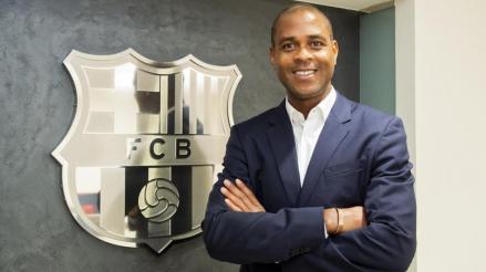 Pelatih baru Timnas Indonesia Patrick Kluivert membocorkan alasannya mengajak Alex Pastoor dan Denny Landzaat sebagai asistennya di Skuar Garuda. (foto:X)