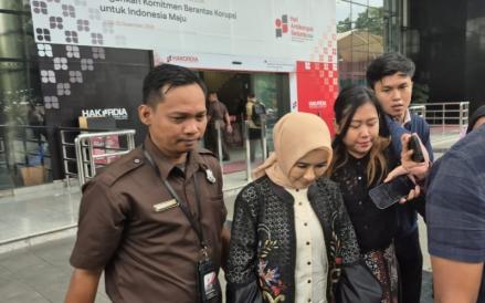 Mantan Dirut Pertamina Nicke Widyawati Diperiksa KPK Terkait Dugaan Korupsi PGN. (Foto: MNC Media)
