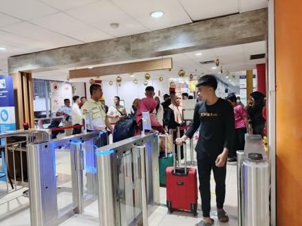 KAI Sumut Layani 2,4 Juta Penumpang Sepanjang 2024. (Foto: Wahyudi/MNC Media)