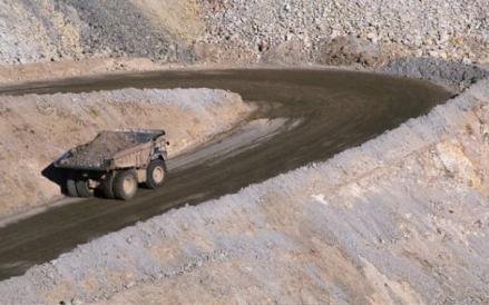 PT Xolare RCR Energy Tbk (SOLA) memperoleh kontrak pembangunan jalan hauling batu bara dari PT Servo Lintas Raya. (Foto: MNC Media)