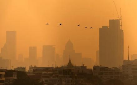 Bangkok saat ini tengah menghadapi masalah polusi udara. (Foto: Aljazeera)