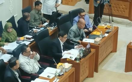 Baleg DPR menggelar rapat membahas Rancangan Undang-Undang (RUU) tentang Mineral dan Batu Bara (Minerba).