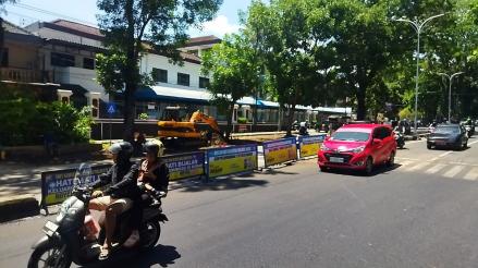 Ada Efisiensi Anggaran, Perbaikan Jalan dan Infrastruktur di Daerah Ini Terancam Gagal. (Foto: Avirista/MNC Media)