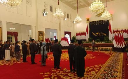 Presiden Prabowo Subianto resmi melantik Letnan Jenderal TNI (Purn) Nugroho Sulistyo Budi sebagai Kepala Badan Siber dan Sandi Negara atau BSSN.
