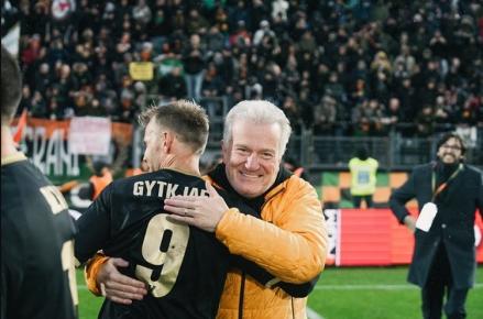 Presiden klub Liga Italia Venezia, Duncan Niederauer kaget klubnya menjadi viral karena memiliki desain jersey layaknya merek fesyen. (foto: Venezia)