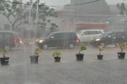 BMKG Sebut Waspada Potensi Hujan Lebat di Wilayah Indonesia pada Awal Ramadan (FOTO:MNC Media)