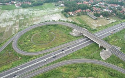 Waskita Toll Road menerapkan diskon tarif Tol Pemalang-Batang dan Tol Kayuagung-Palembang sebesar 20 persen selama mudik dan arus balik Lebaran 2025.