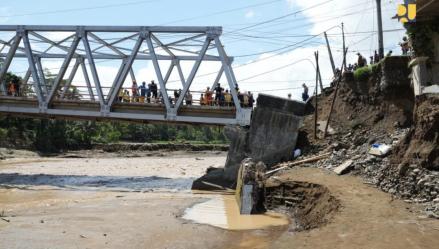 Penanganan Banjir Sukabumi, KemenPU Keruk Sedimen Sungai Cipalabuan dan Ganti Jembatan Cidadap (FOTO:Dok Ist)