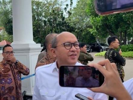 Danantara Instruksikan Penundaan RUPS BUMN, Ini Penjelasan Rosan