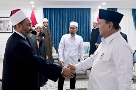 Prabowo Terima Perwakilan Universitas Al Azhar Kairo di Istana. (Foto: MNC Media)
